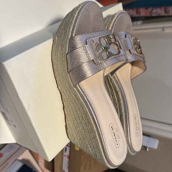 Women Coach Wedges size 9.5 - Picture 2 of 3